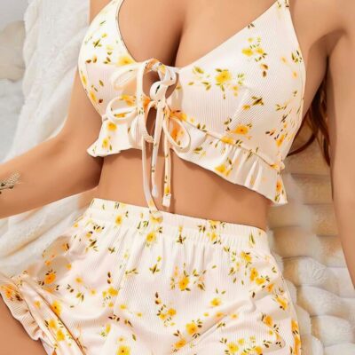 Kadın Çiçekli Ekru Askılı Şortlu Pijama Takım 5017